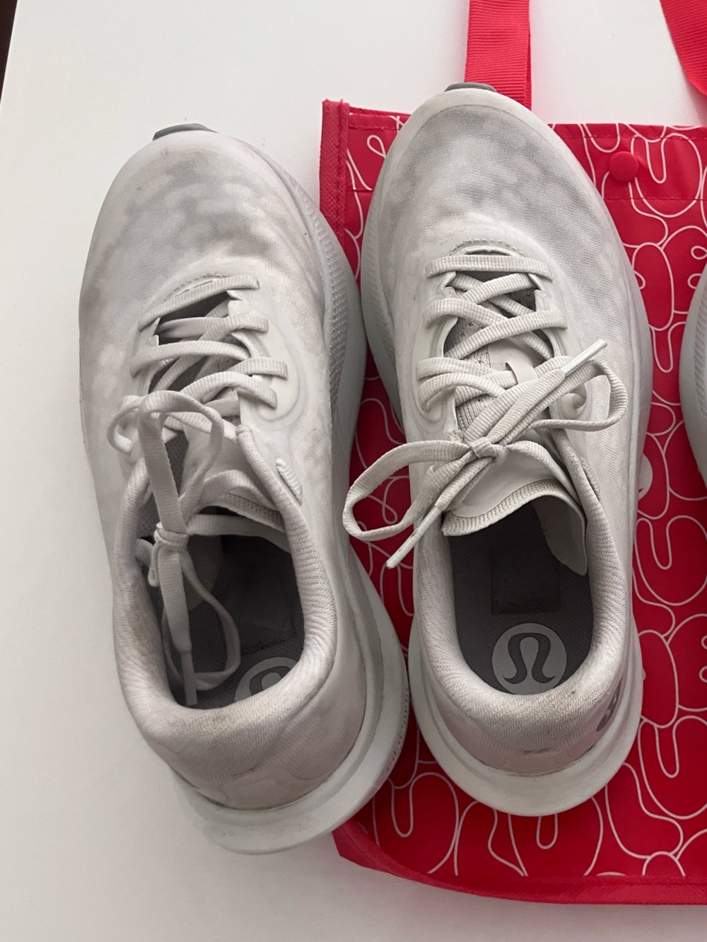 Lululemon Women's Split Shift Running Shoe, size 6